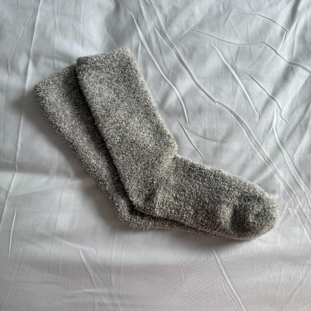 Barefoot Dreams Cozychic Heathered Socks Oyster White (One Size)